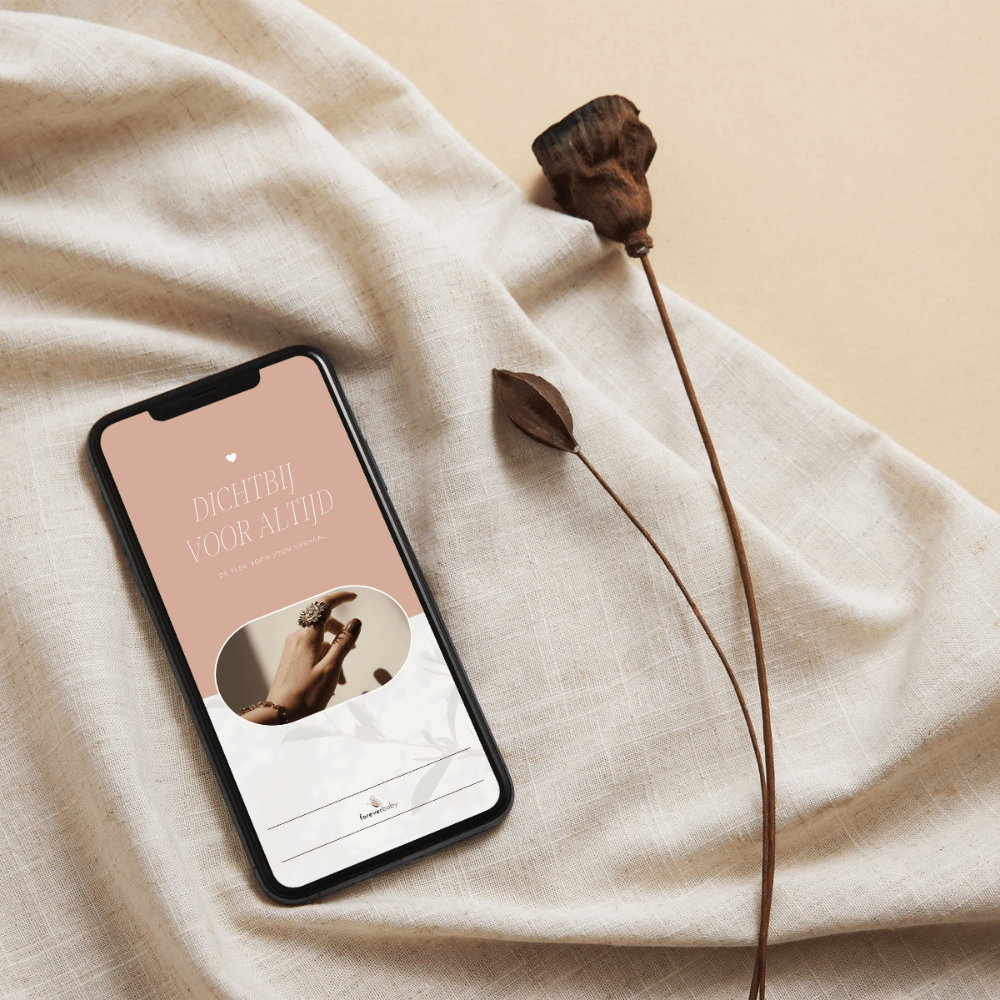 Digitaal selfcare dagboek op een smartphone, speciaal voor rouw, verlies en onvervulde kinderwens